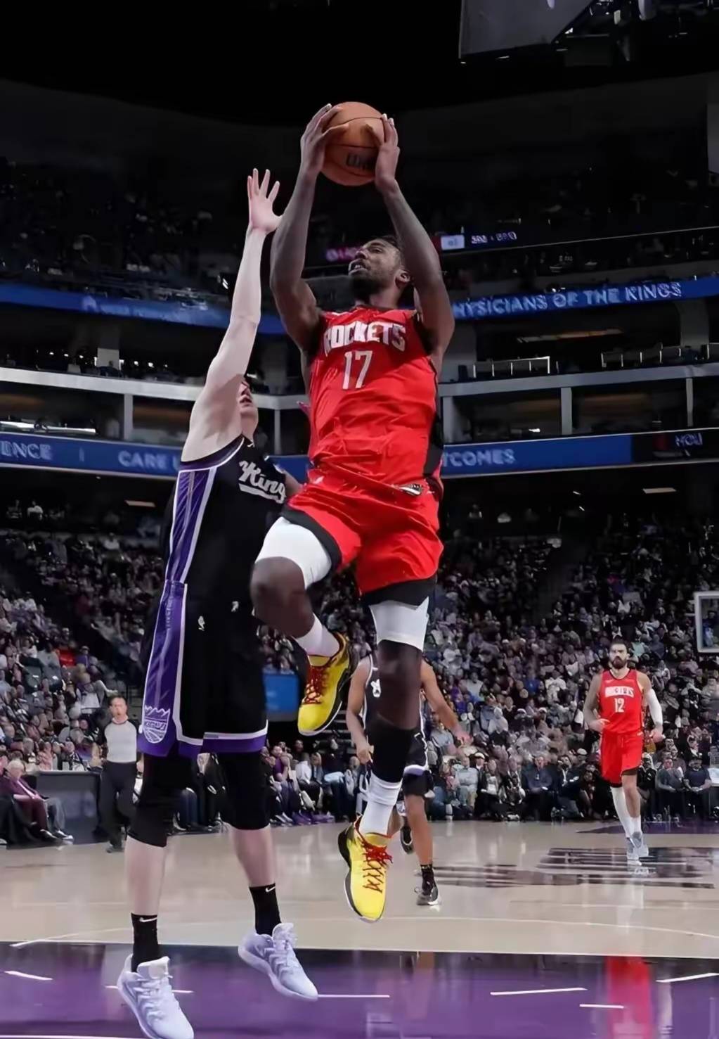  赛地聚焦：NBA常规赛窗口期热度飙升，圣安东尼奥马刺门线救险，话题不断，年轻球员得到机会-开云娱乐电竞