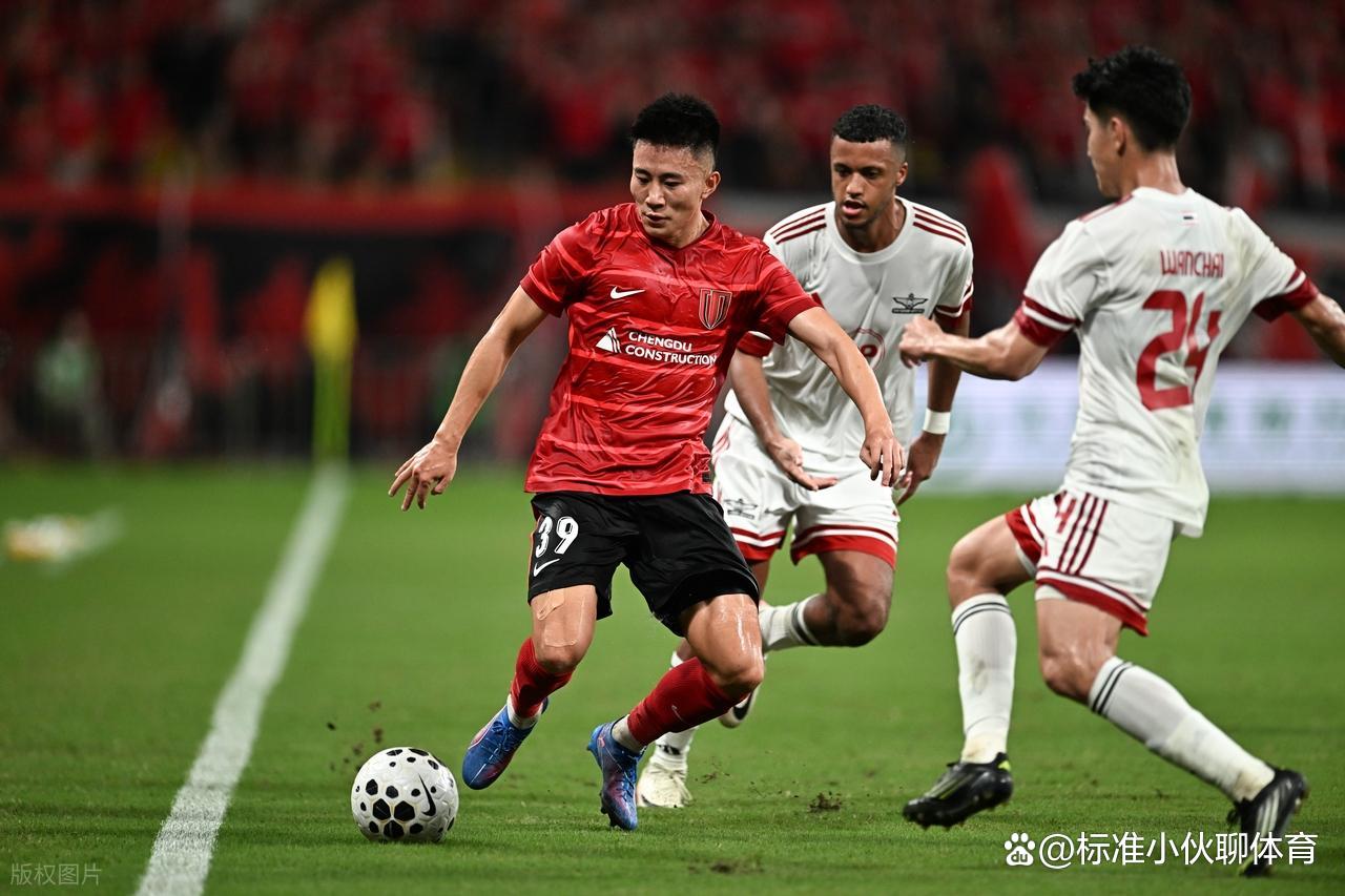 里程碑夜成都蓉城绝杀压哨，CBA季后赛赛后刷纪录，球迷炸锅，年轻球员得到机会的简单介绍