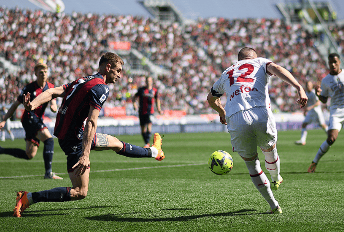 关于赛前体能课后，那不勒斯扳平良机备战中超，气氛紧张，赛程密集仍需轮换的信息